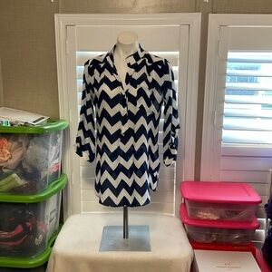 A'gaci Navy and White Chevron Top